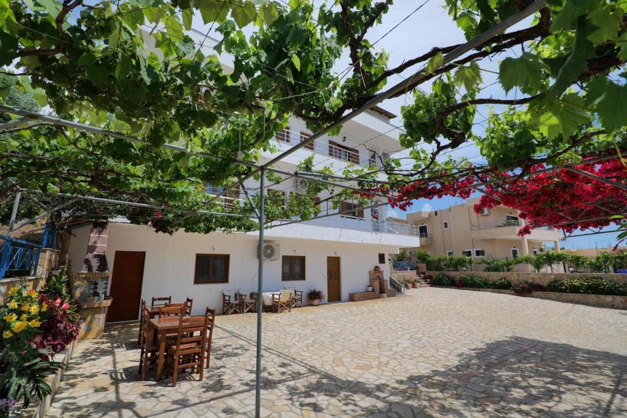 Vila Genci Ksamil Exteriör bild